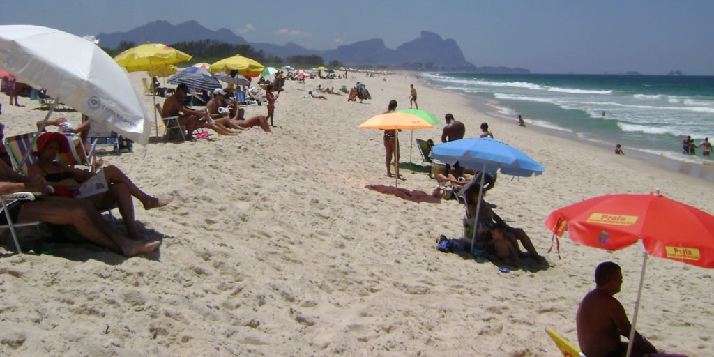 7-praias-para-visitar-na-cidade-do-rio-de-janeiro-praia-da-barra