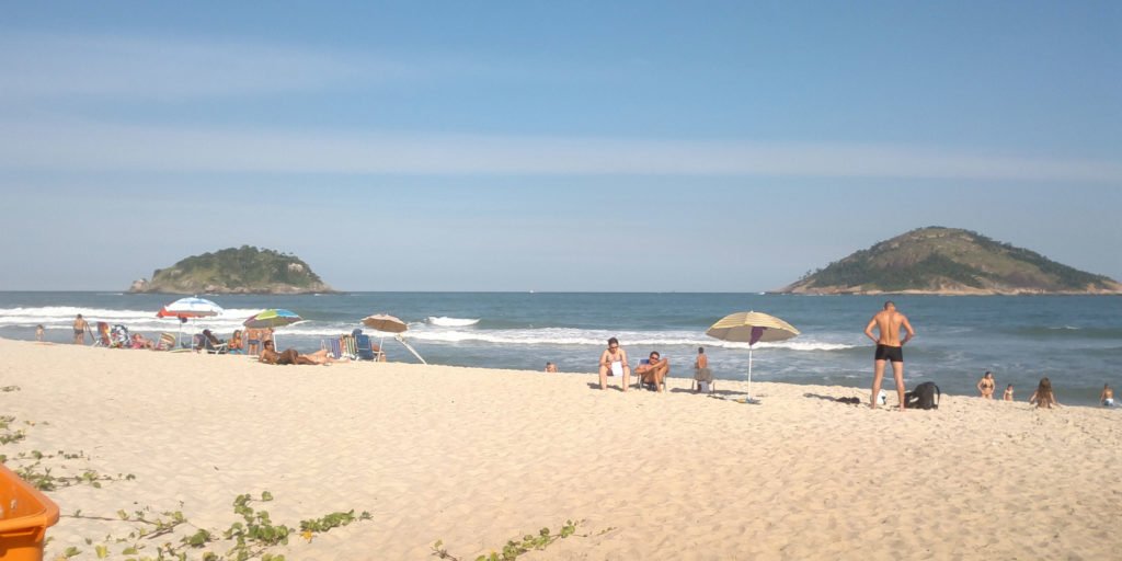 7-praias-para-visitar-na-cidade-do-rio-de-janeiro-praia-de-grumari