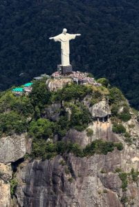 passeio-ao-cristo-redentor-cristo-redentor-visao-helicoptero-686x1024 (1)